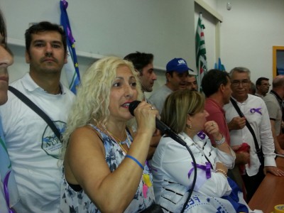 Fausta Pileri e Andrea Tirotto durante un'assemblea