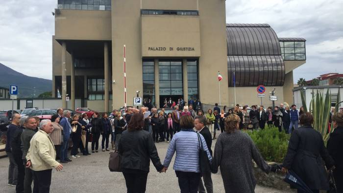 Protesta del personale del tribunale di Torre Annunziata